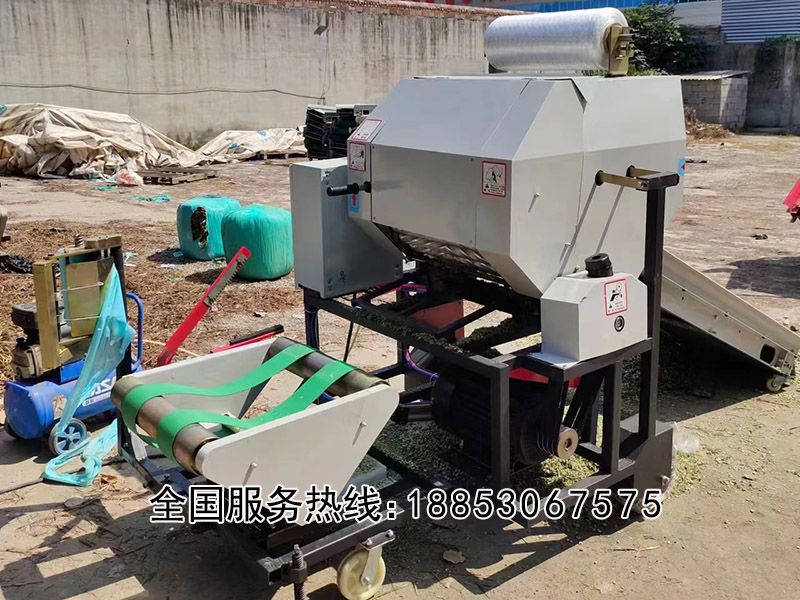 青儲(chǔ)打捆包膜一體機(jī)